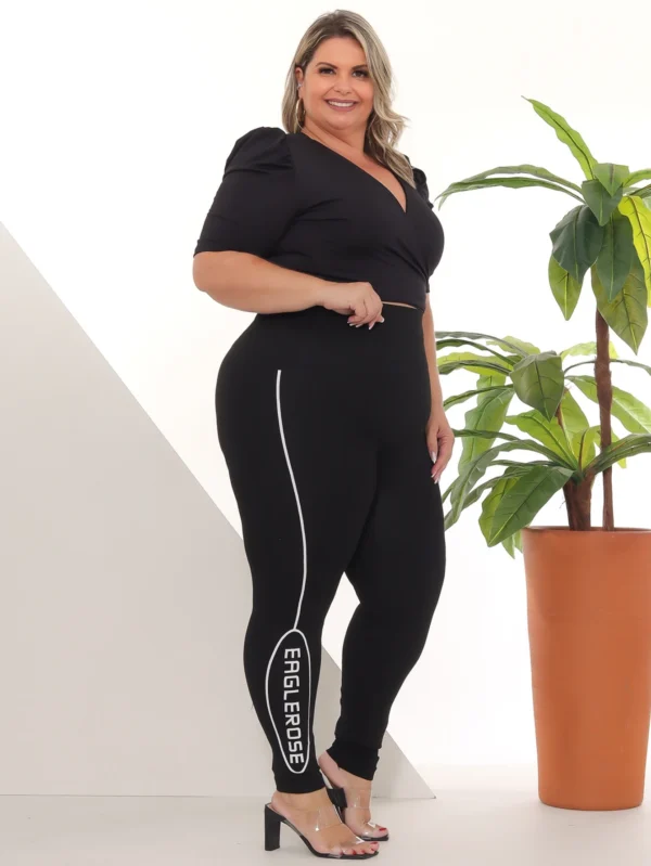 Calça Legging Feminina Plus Size Levanta Bumbum Cintura Alta Total Black Confortável Algodão Tecido Leve Premium - Image 4