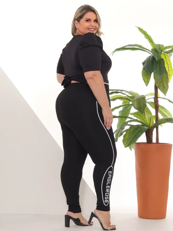 Calça Legging Feminina Plus Size Levanta Bumbum Cintura Alta Total Black Confortável Algodão Tecido Leve Premium - Image 3